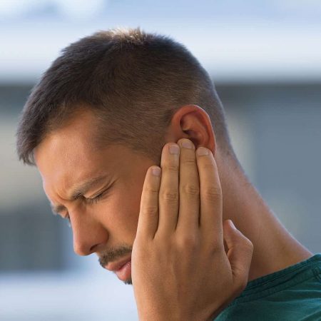 Σφύριγμα στα αυτιά: Τι σημαίνει για την υγεία μας;