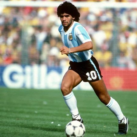 Maradona: Το «Δεκάρι» που στιγμάτισε οριστικά το ποδόσφαιρο!