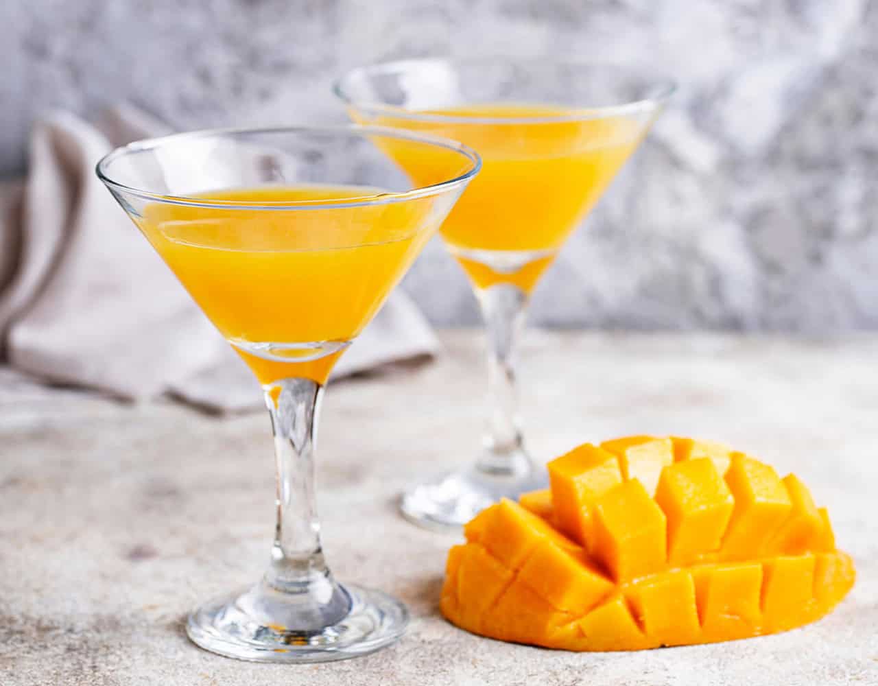 Daiquiri Mango frozen: Το πιο δροσιστικό και γρήγορο κοκτέιλ!